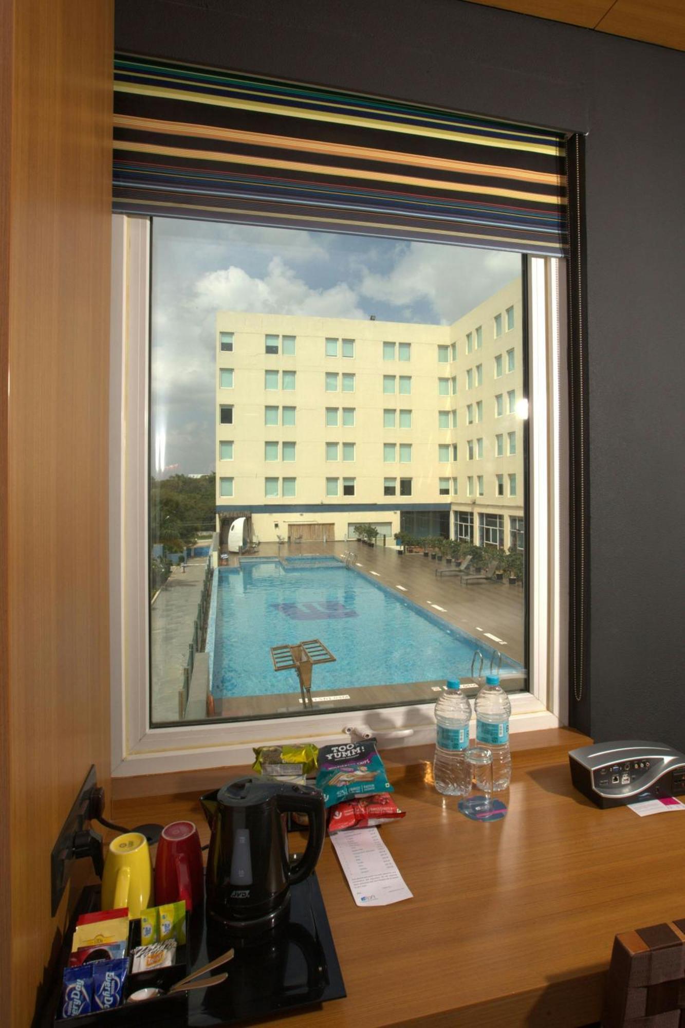 Aloft Bengaluru Whitefield Hotel Exterior foto