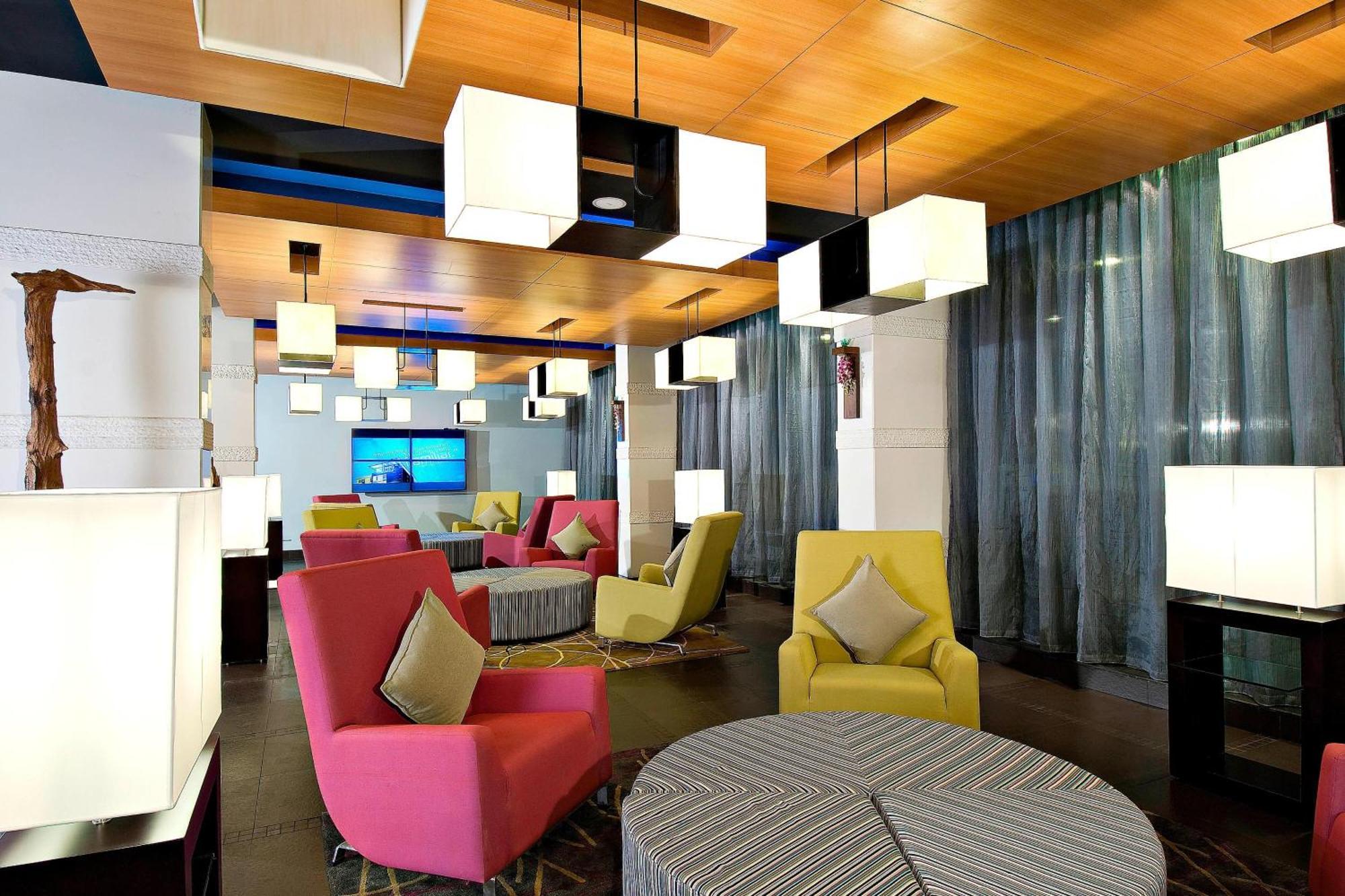 Aloft Bengaluru Whitefield Hotel Exterior foto