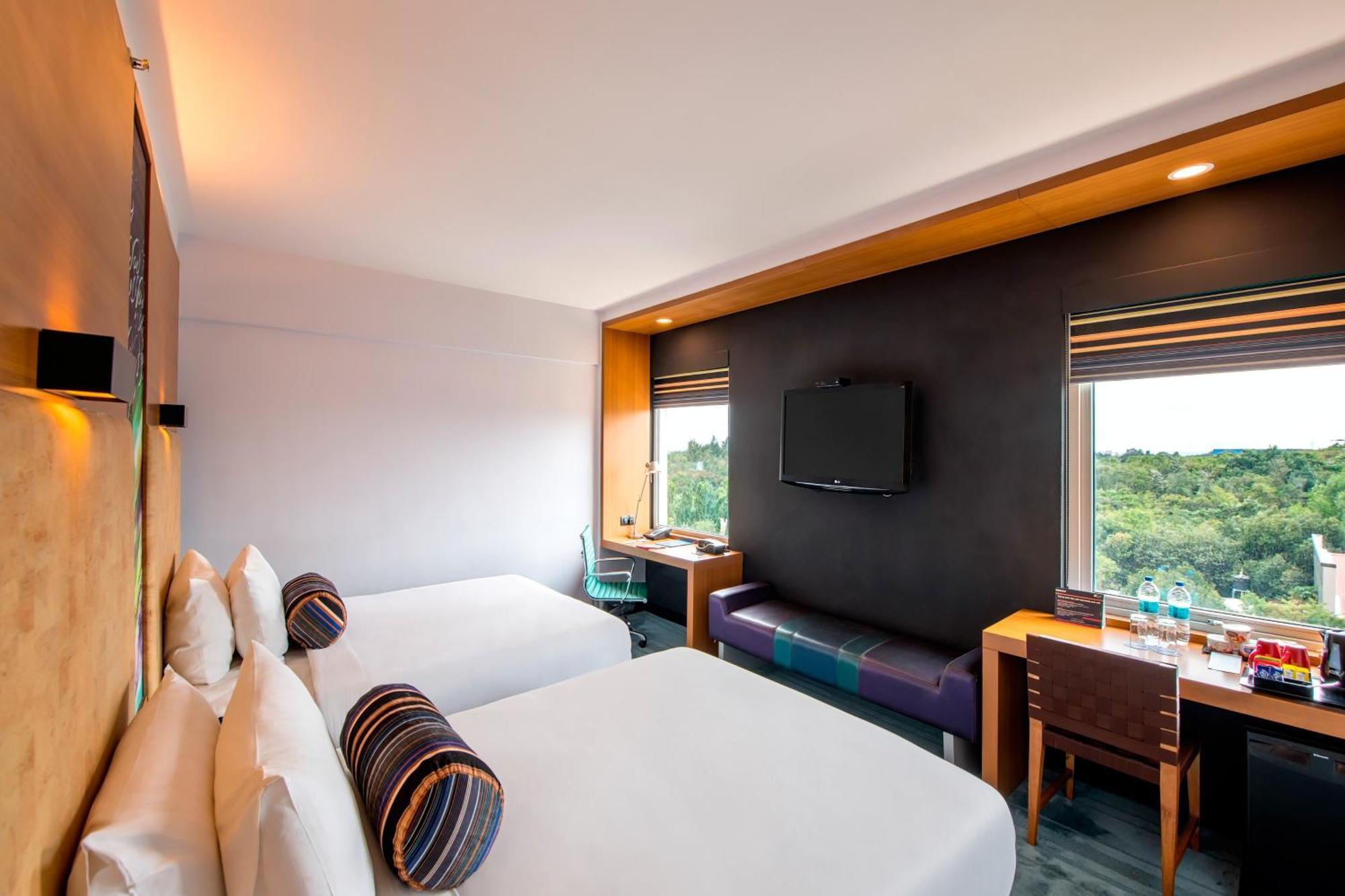 Aloft Bengaluru Whitefield Hotel Exterior foto